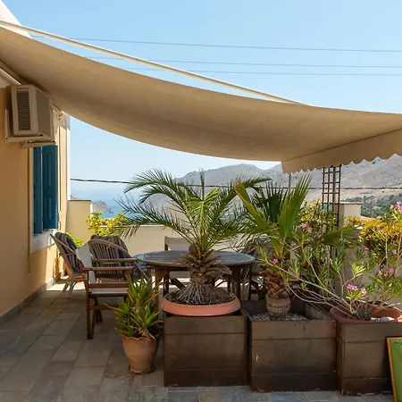 Dimosthenis בית נופש *